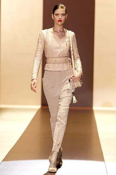 Look 9
